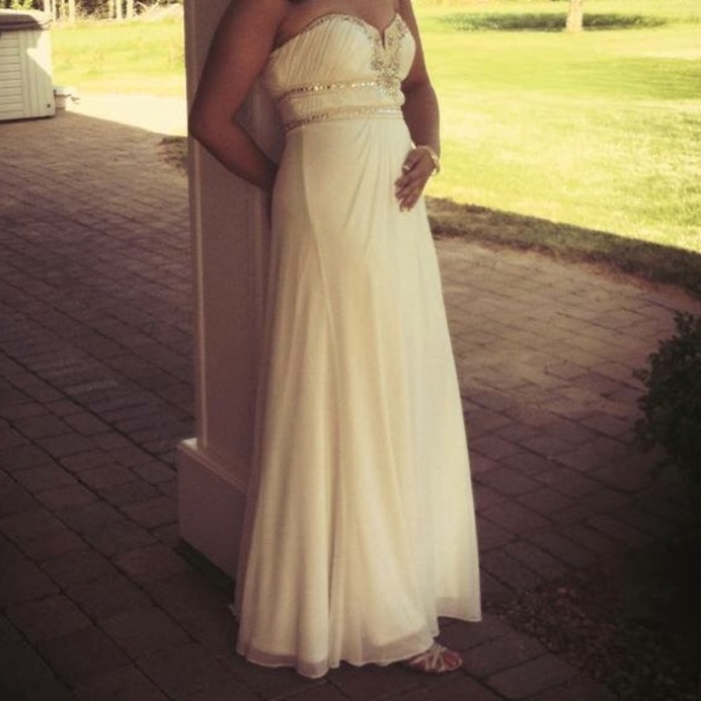 Wore it to prom. Only worn once